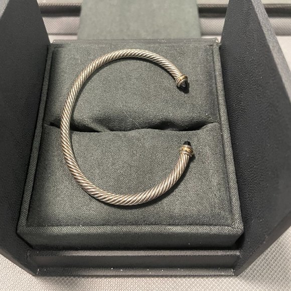 David Yurman - Cable Bracelet - Black Onyx with 18K Yellow Gold - Picture 6 of 10
